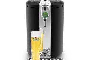KRUPS Beertender® VB450E10 Compact Machine bière pression, Compatible fûts de 5 L, Température parfaite, Bière fraîche et mousseuse KRUPS Beertender® VB450E10 Compact Machine bière pression, Compatible fûts de 5 L, Température parfaite, Bière fraîche et mousseuse