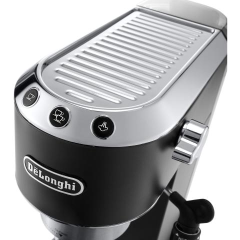 Expresso pompe ultra-compacte Dedica EC695.BK