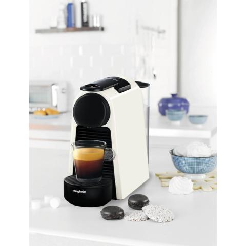 Nespresso MAGIMIX 11365 essenza mini blanc Nespresso MAGIMIX 11365 essenza mini blanc